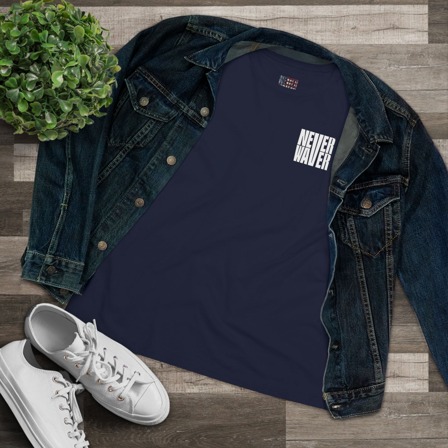 Never Waver” Jesus bold, eye-catching design that reflects a steadfast faith and confidence in Christ. Women's Cotton Tee