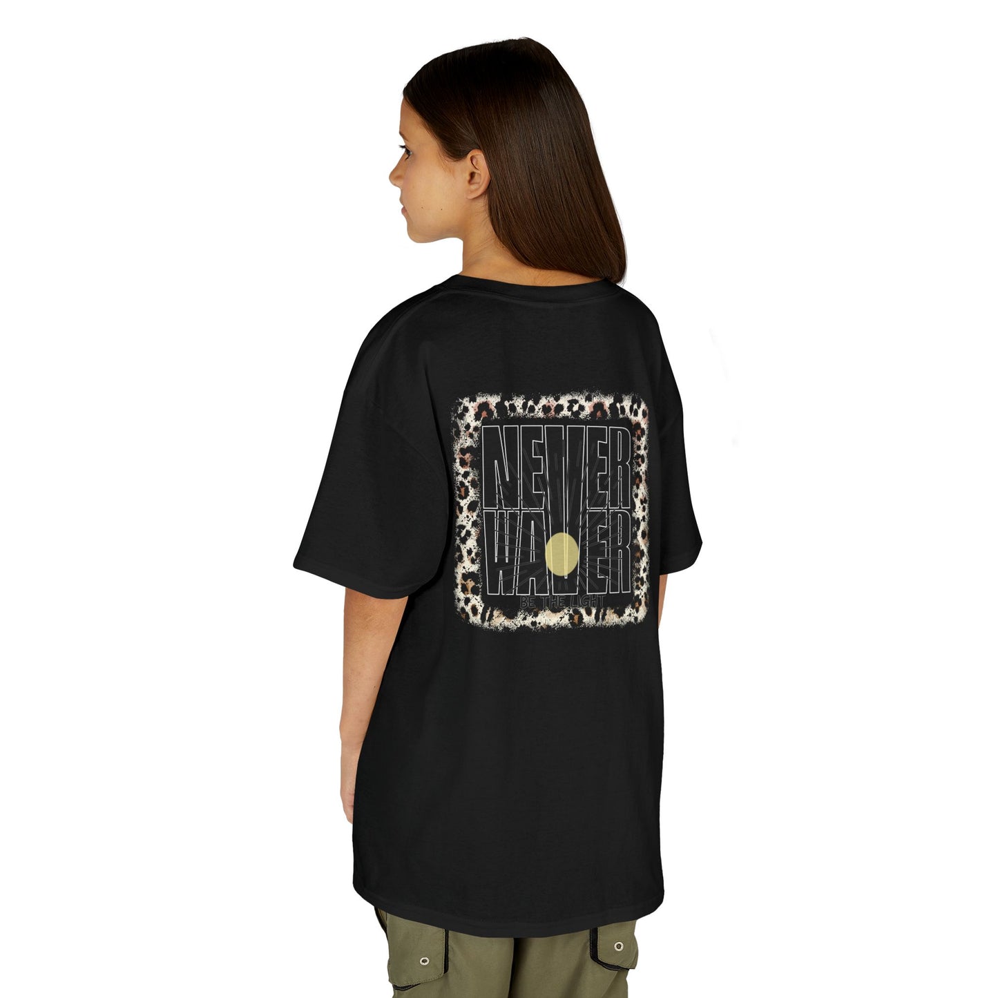 NEVER WAVER Be The Light Design - Stylish, Comfortable Everyday Wear Kids Heavy Cotton™ Tee