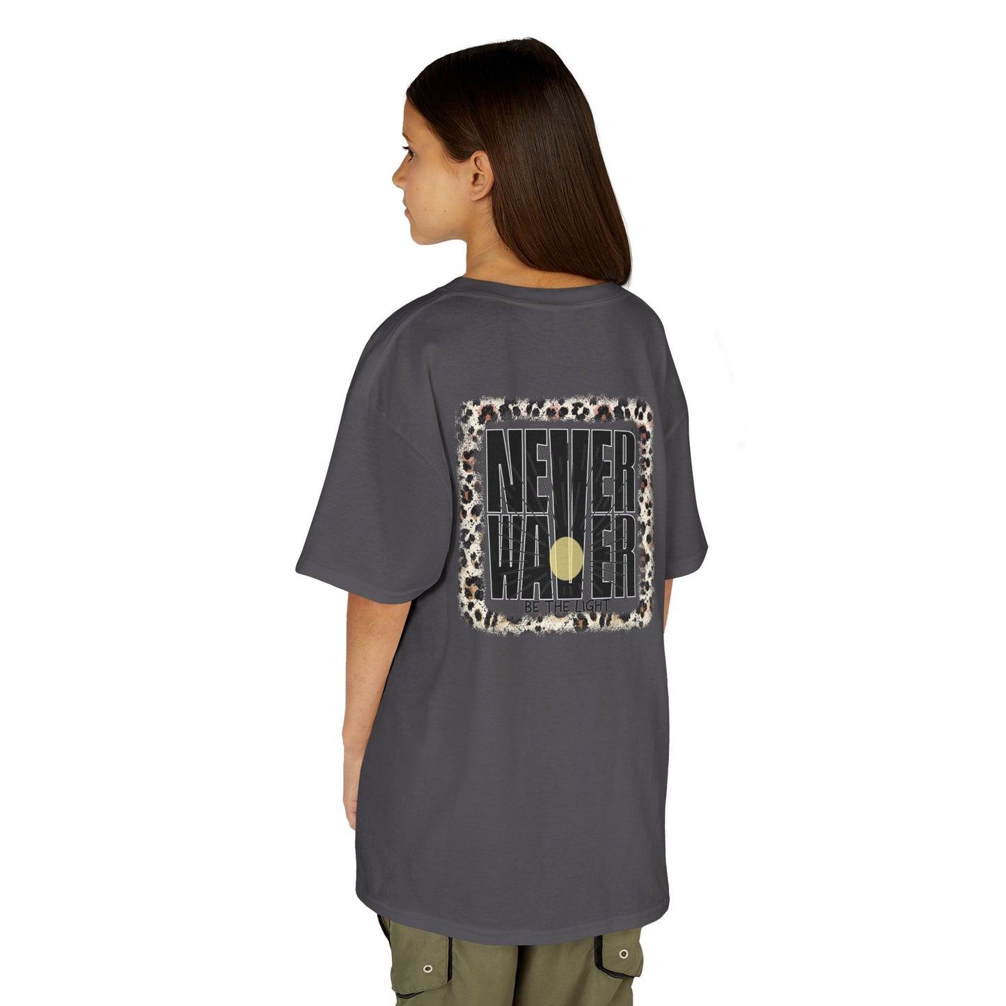 NEVER WAVER Be The Light Design - Stylish, Comfortable Everyday Wear Kids Heavy Cotton™ Tee