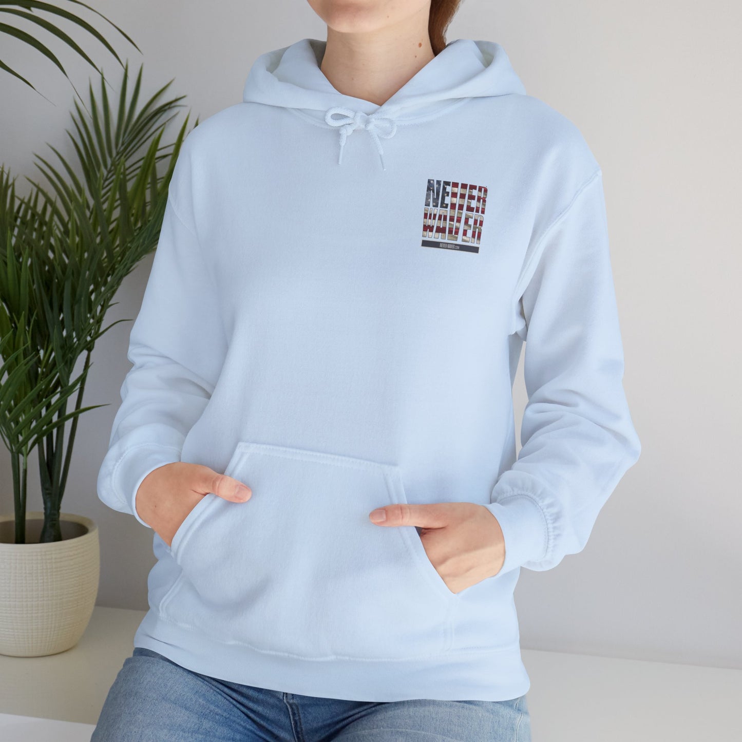 Unisex Heavy Blend™ Hooded Sweatshirt - 'Never Waver' USA Flag Design