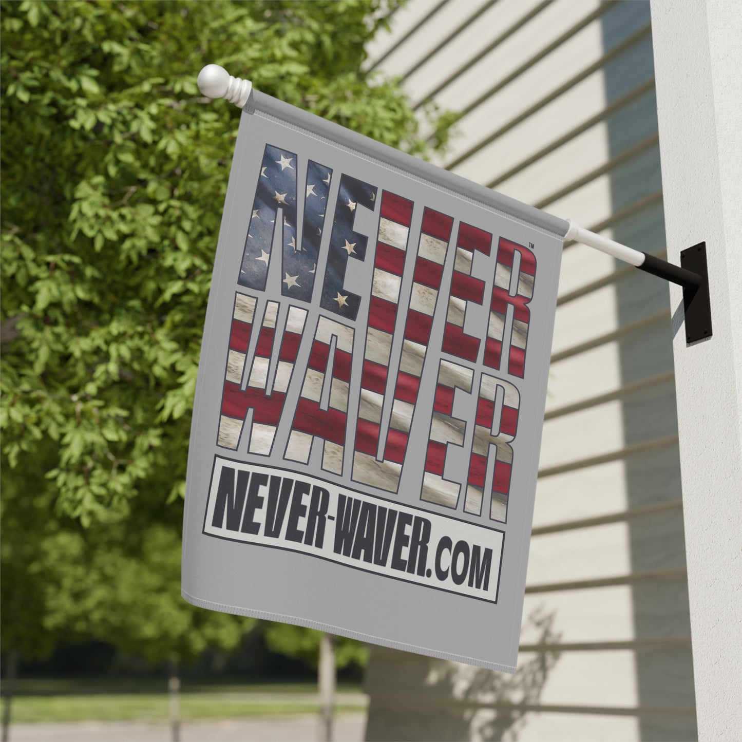 Never Waver Garden & House Banner