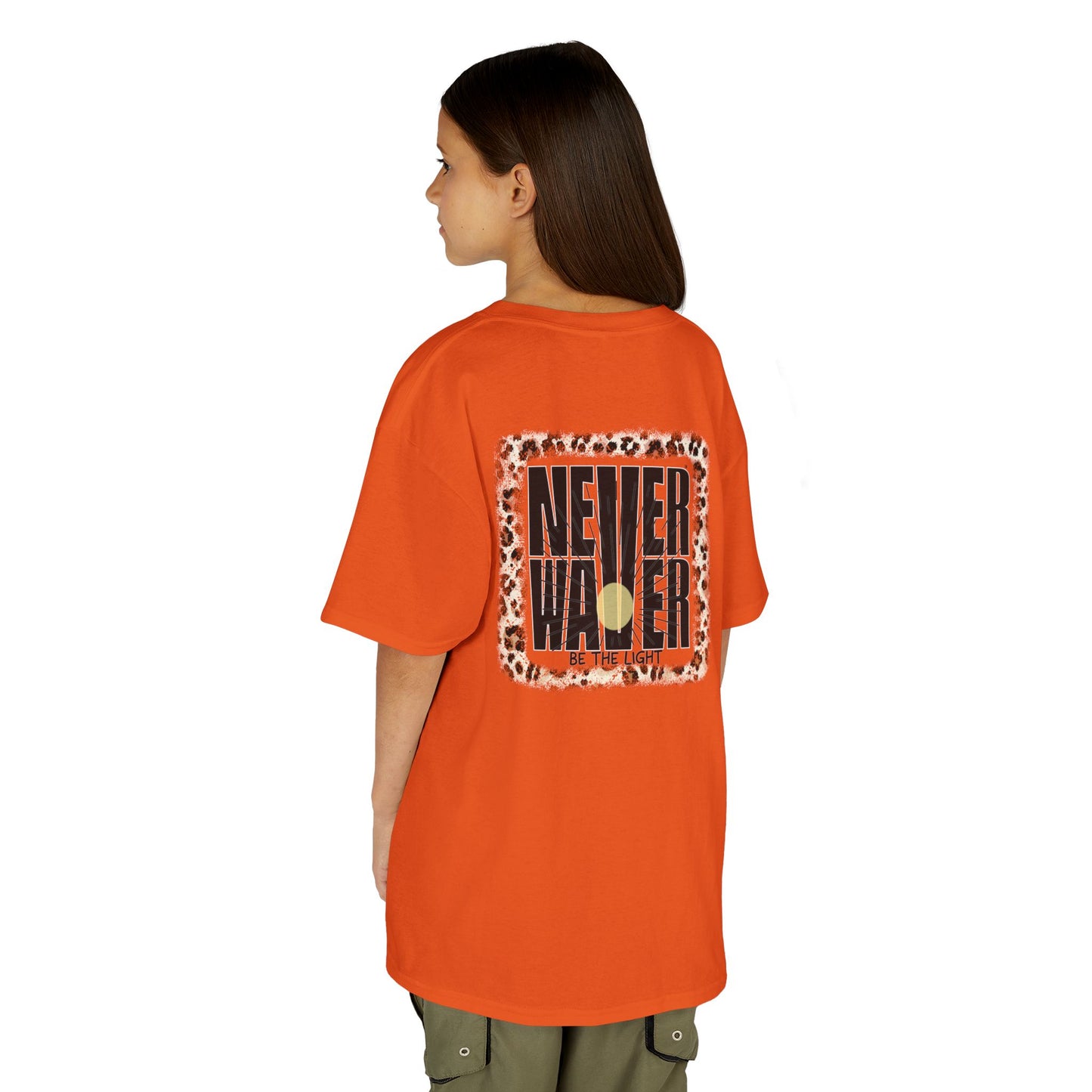 NEVER WAVER Be The Light Design - Stylish, Comfortable Everyday Wear Kids Heavy Cotton™ Tee